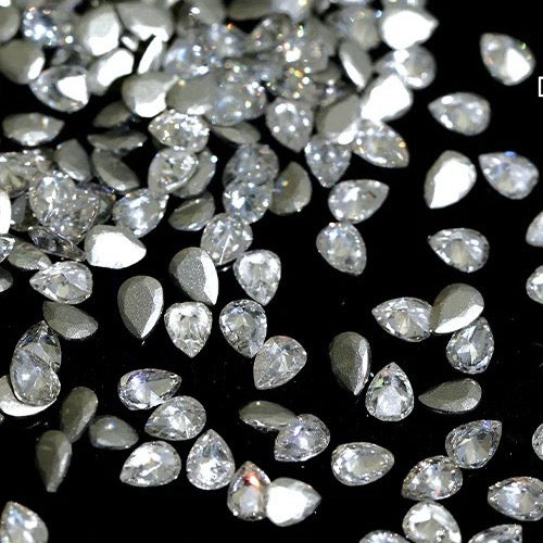 [generic] Crystal Pear Shape Flat Back Nail Decor (50pcs around)