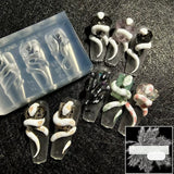 Snake shape mold
