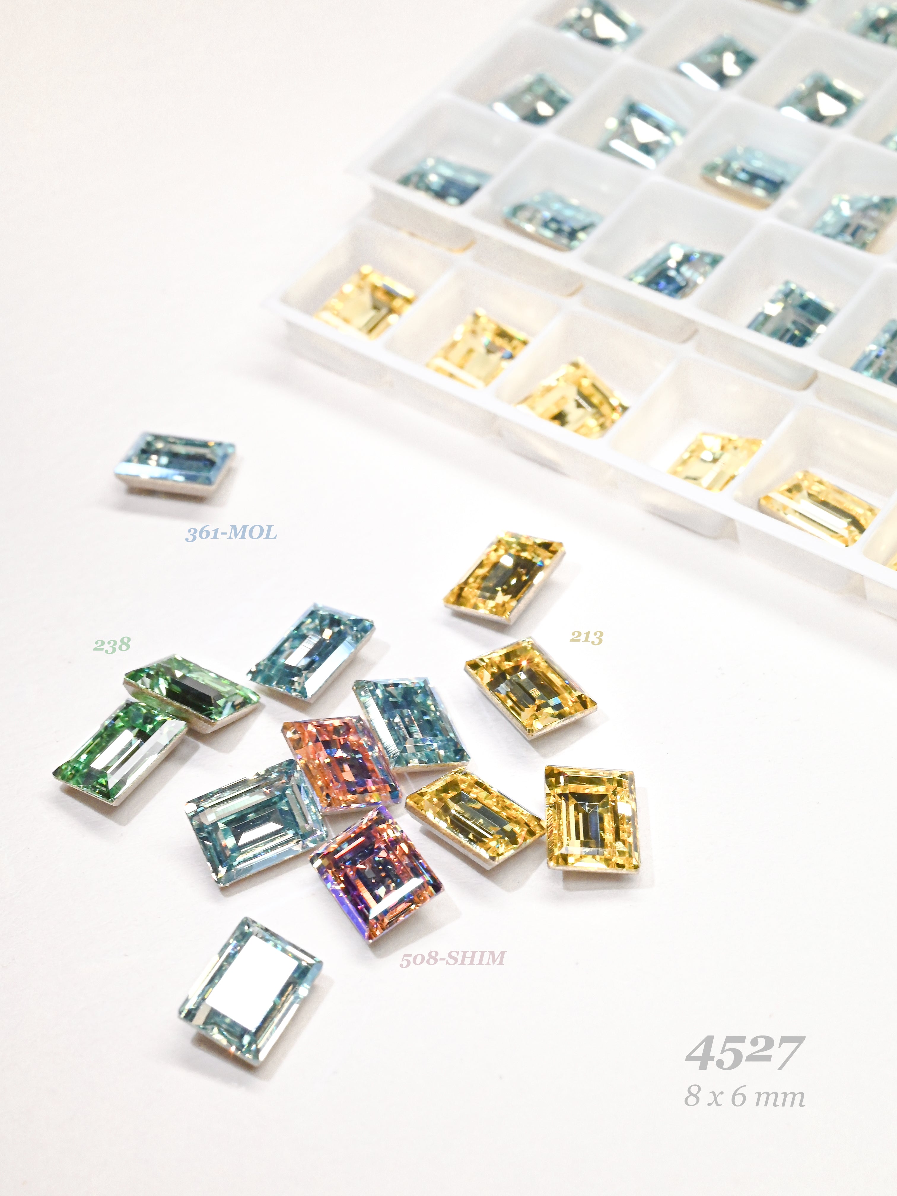 [Swarovski] 4527 Point Back Crystal (2 piece/pack)