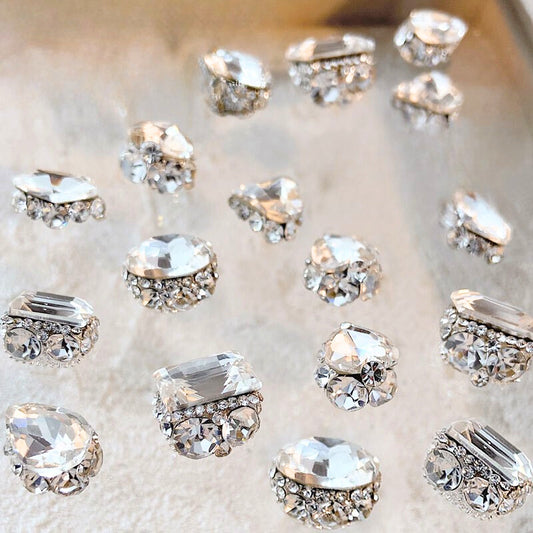 Pre-made Diamond Rhinestone Cluster Nail Decoration 2pcs