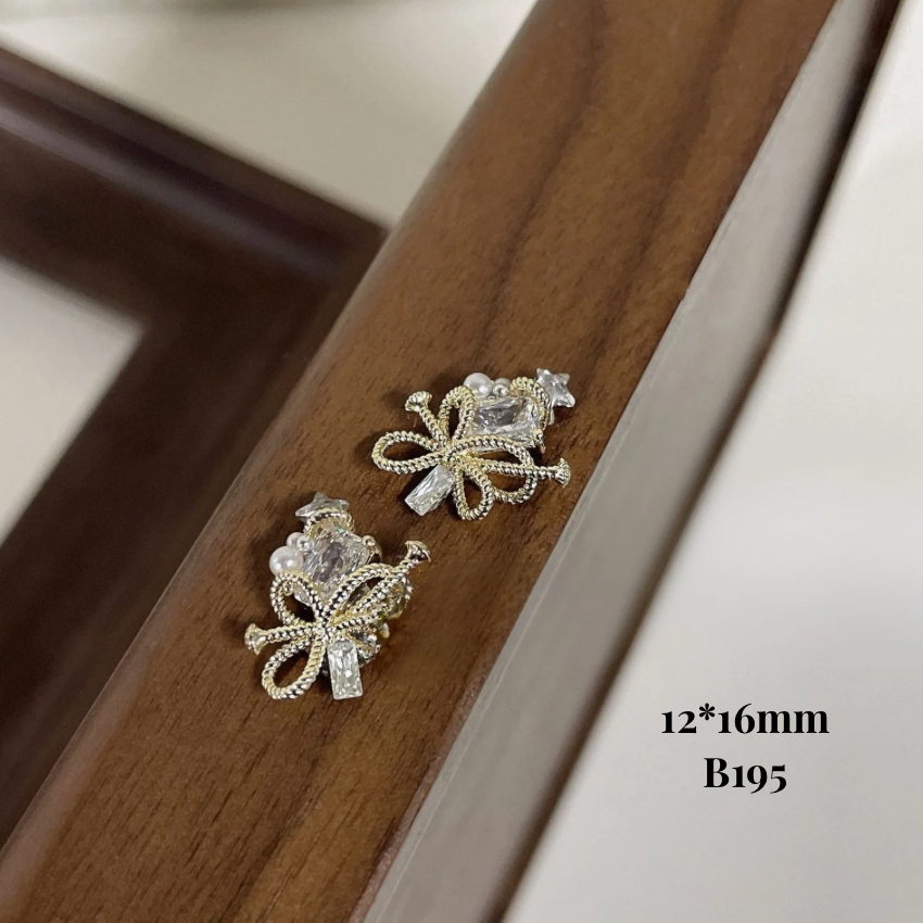 Christmas Ornament Nail Charm Decoration 2pcs