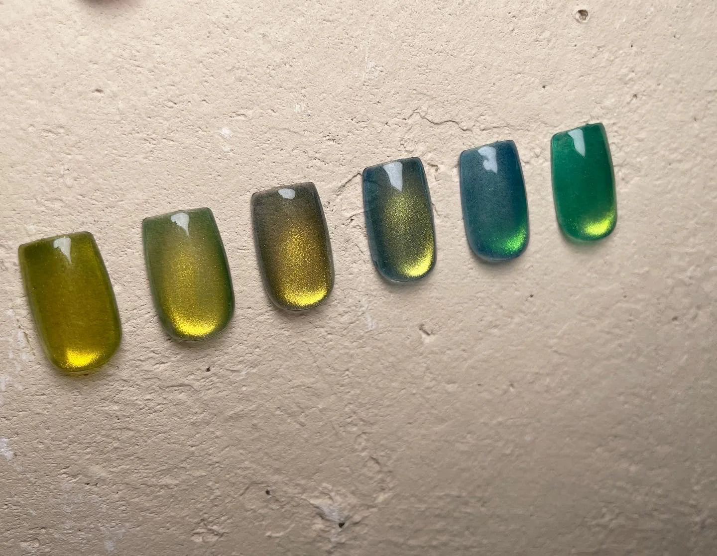 énoi Cat Eye Gel Polish - Magnet Series (mg#13-#24)