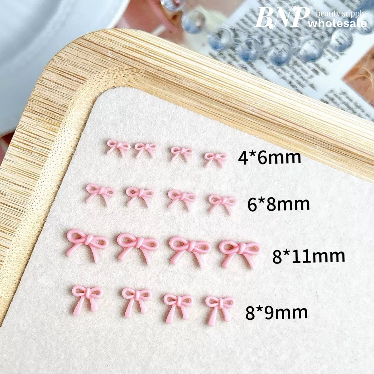 Nail decor bow tie (Metal/Plastic)