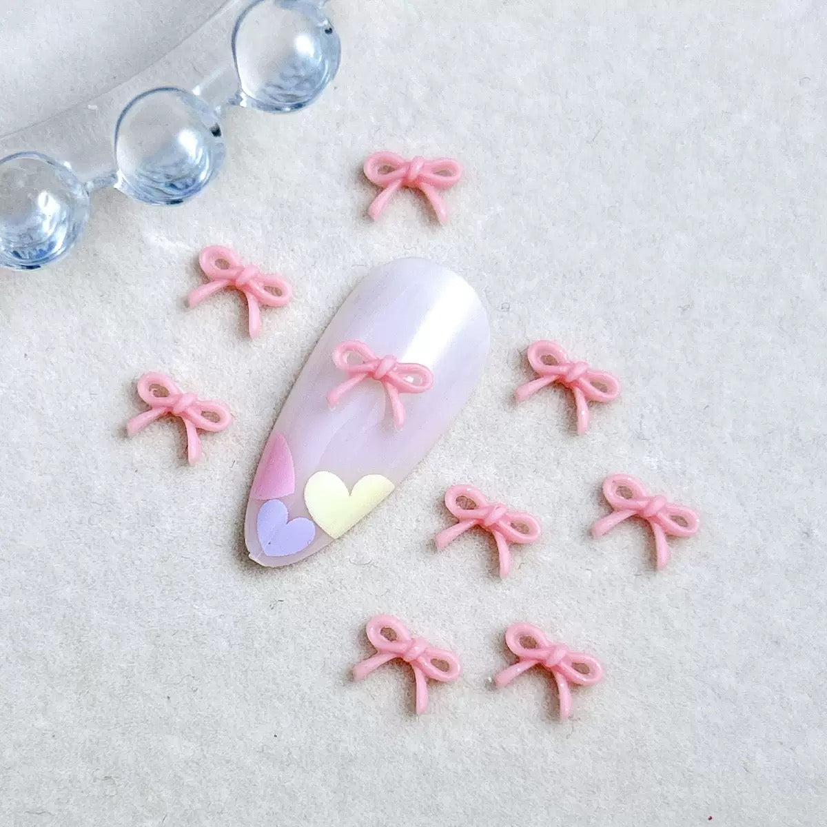 Nail decor bow tie (Metal/Plastic)
