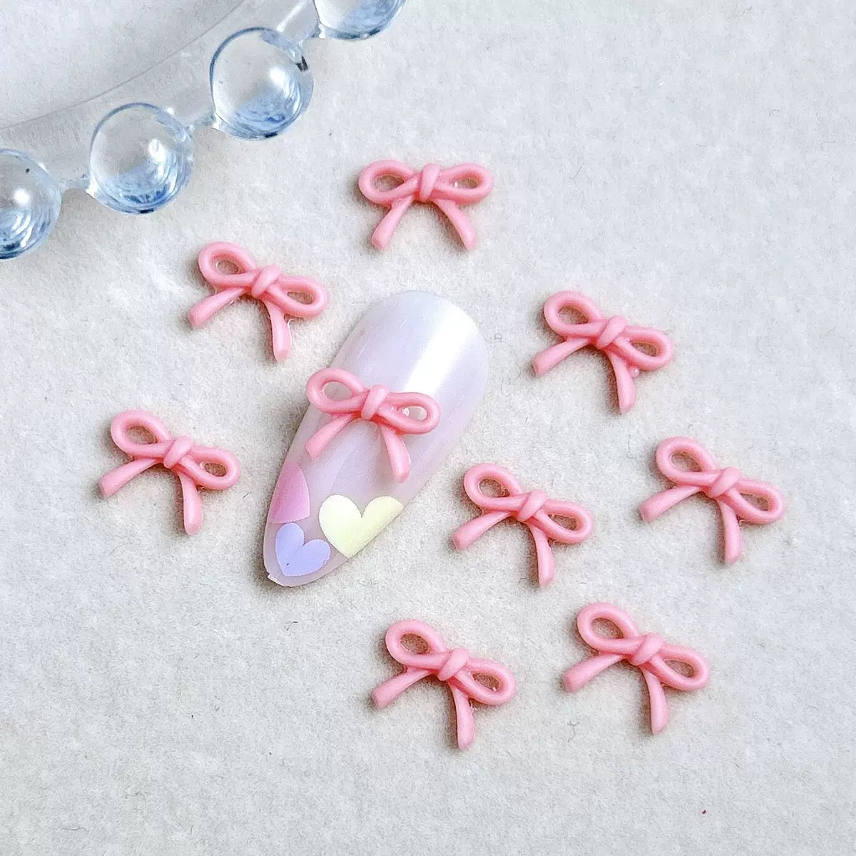 Nail decor bow tie (Metal/Plastic)